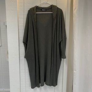 Super cozy ribbed knit cardigan with pockets!